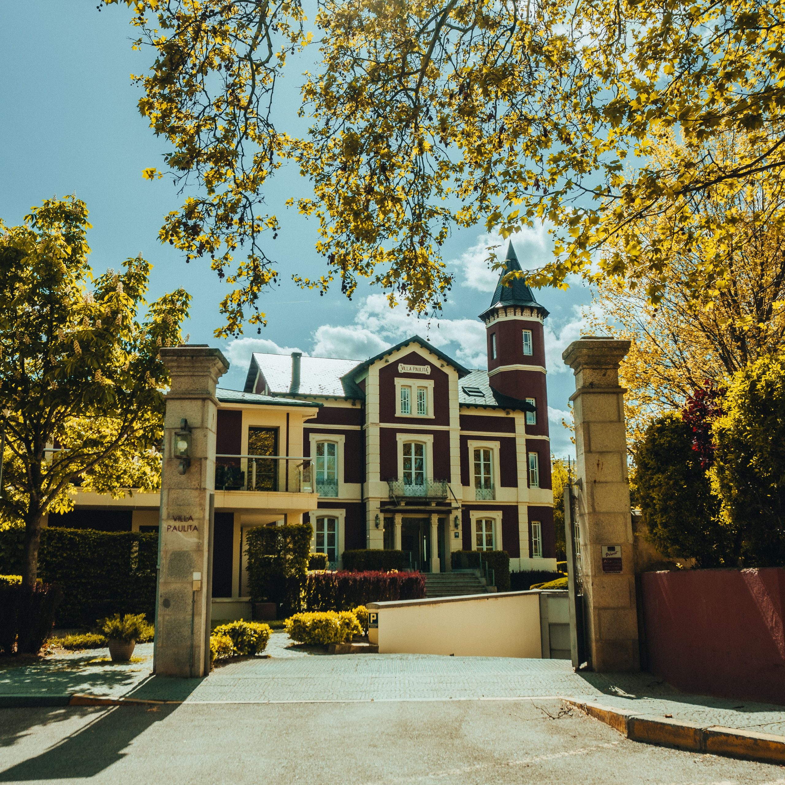 Prestige Luxury Retreat